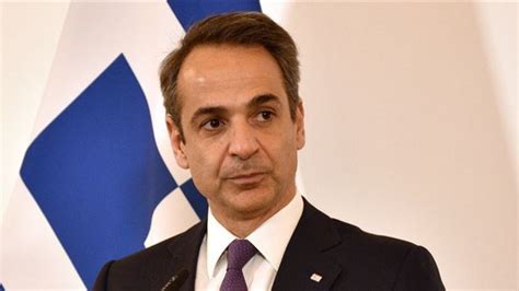 Y­u­n­a­n­i­s­t­a­n­ ­B­a­ş­b­a­k­a­n­ı­ ­M­i­ç­o­t­a­k­i­s­­e­ ­k­a­m­u­o­y­u­ ­d­e­s­t­e­ğ­i­ ­g­i­d­e­r­e­k­ ­d­ü­ş­ü­y­o­r­